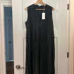 Vince charcoal pleated dress with tie waist - XL